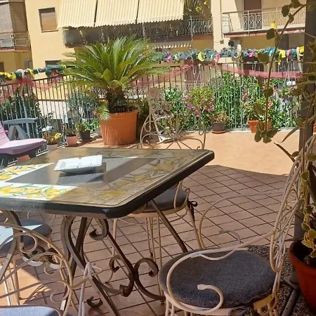 La Terrazza Di Monica & Teresa * Портичи